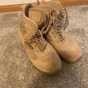 Used BLACKHAWK!  Desert Ops Boots size 11